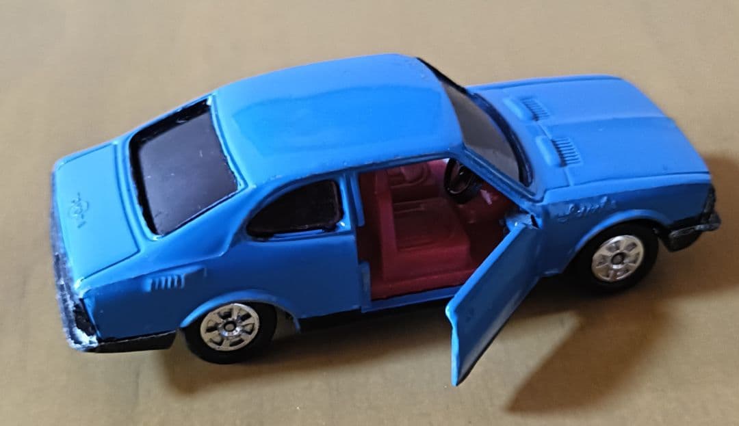 トミカ No.11 「トヨタ スプリンター 1200 SL」1974年製