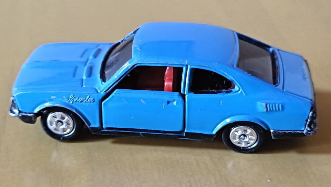 トミカ No.11 「トヨタ スプリンター 1200 SL」1974年製