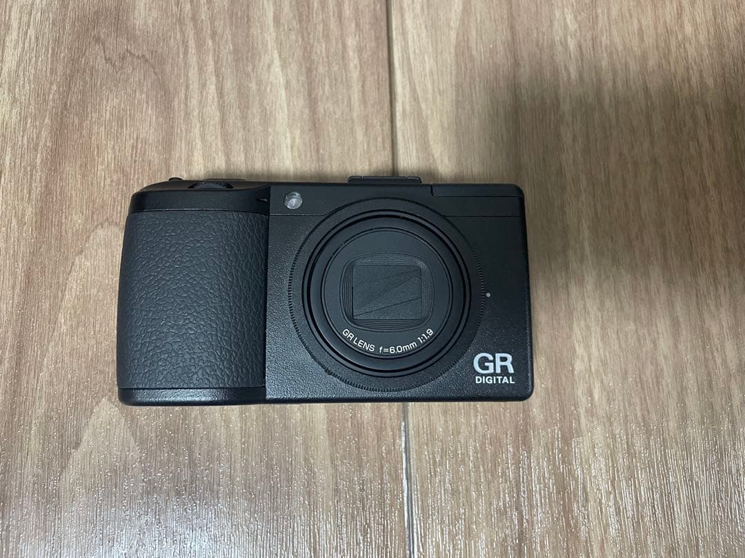 美品 RICOH GR DIGITAL III 本体・シャッター回数1002