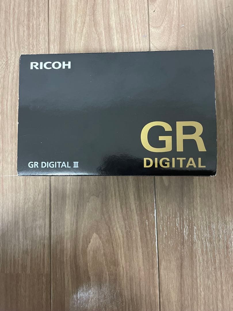 美品 RICOH GR DIGITAL III 本体・シャッター回数1002
