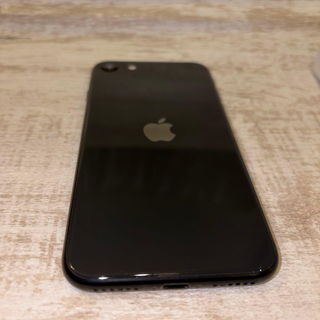 Apple iPhone SE (第2世代) 64GB ブラック SIMフリー