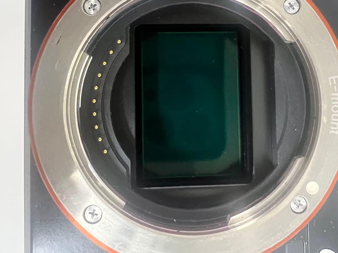 m*0様 SONY ILCE-7S α7S 稼働品　ミラーレス カメラ ボディ