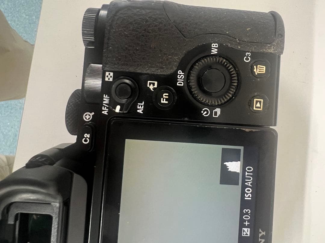 m*0様 SONY ILCE-7S α7S 稼働品　ミラーレス カメラ ボディ