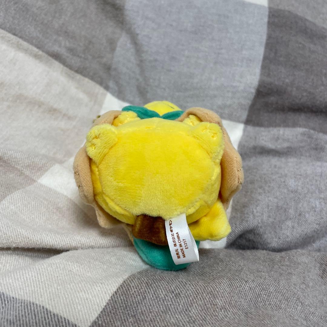 ポケモンセンター限定　モクローポンチョのピカチュウ　マスコット　キーホルダー