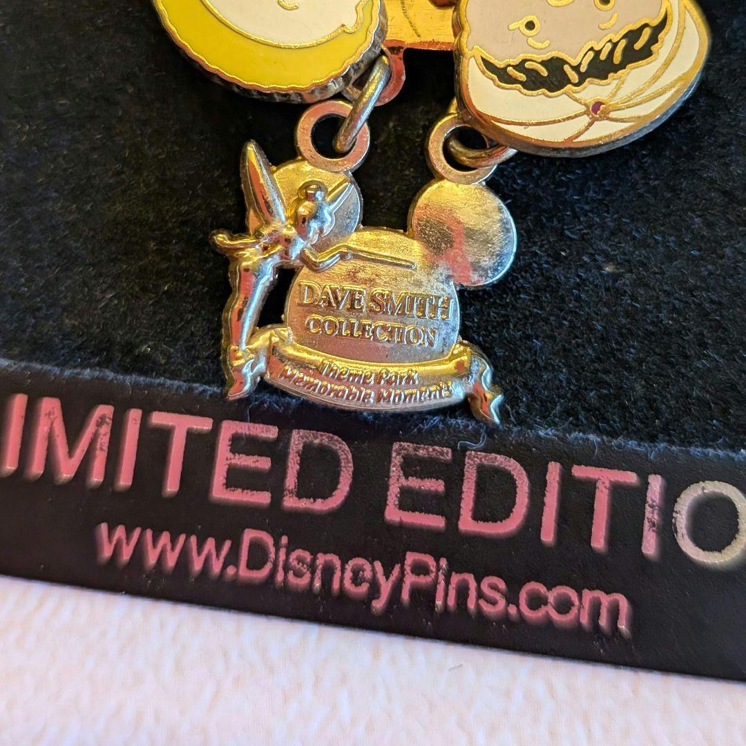 海外ディズニー限定版◇2005年発売ピンバッジ『イッツ・ア・スモールワールド』