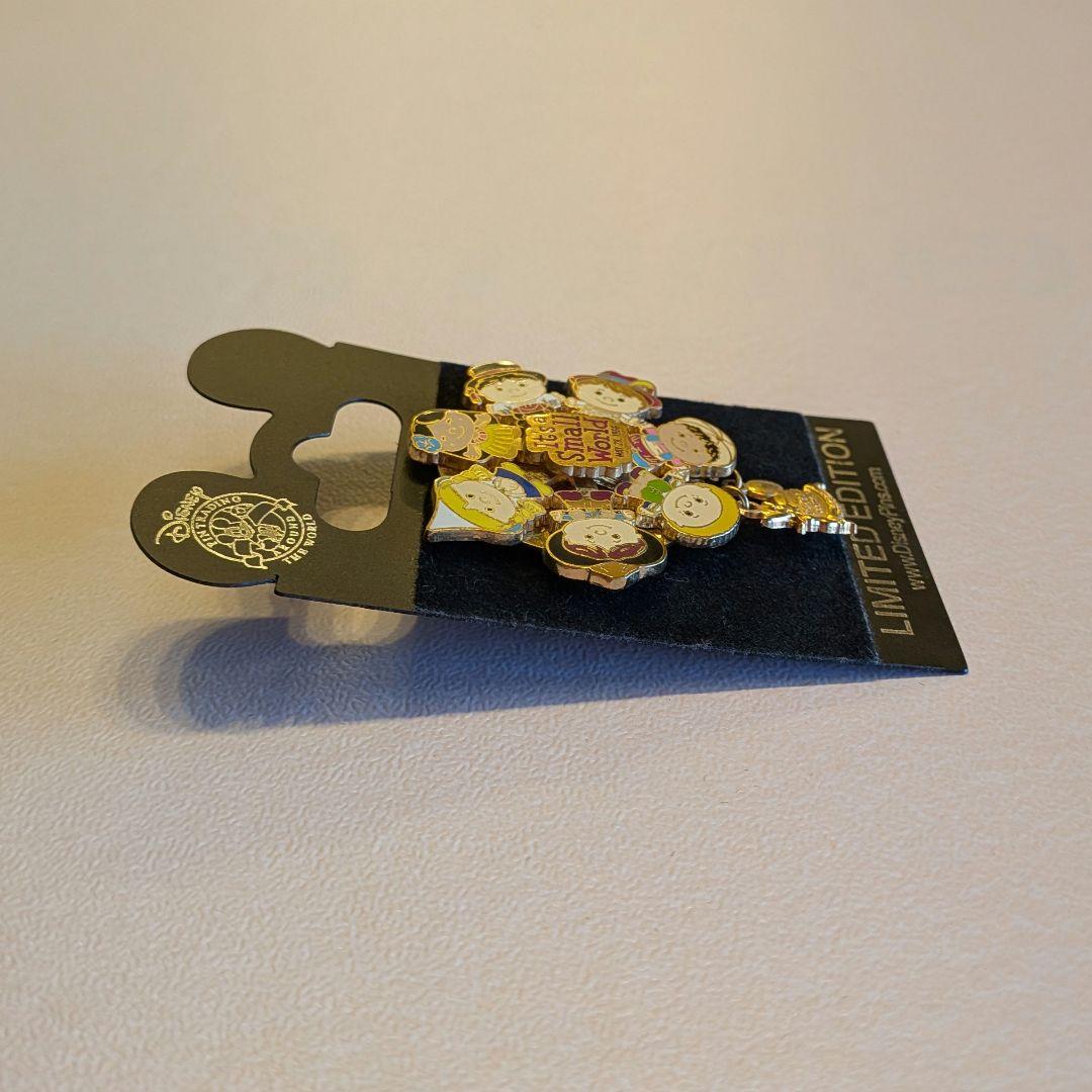 海外ディズニー限定版◇2005年発売ピンバッジ『イッツ・ア・スモールワールド』