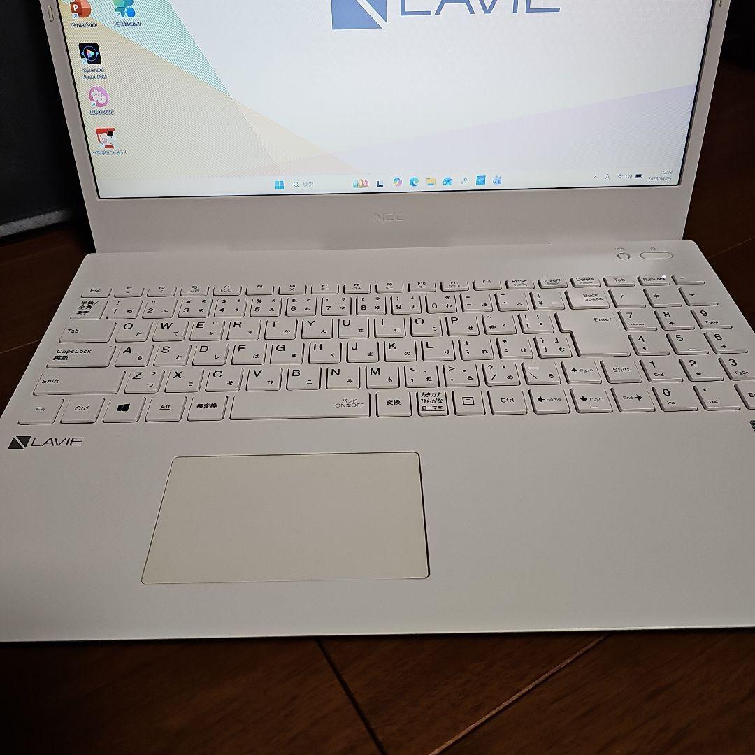 LAVIE 15.6インチ Core i7ノートパソコン　新品バッテリー