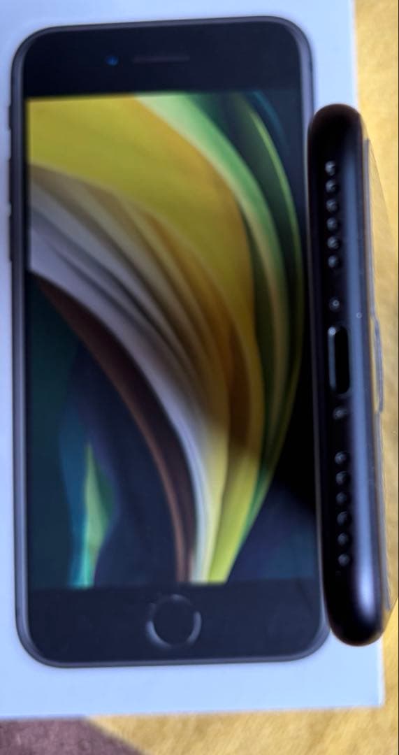 【キズなし】iPhone 第２SE