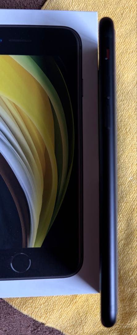 【キズなし】iPhone 第２SE