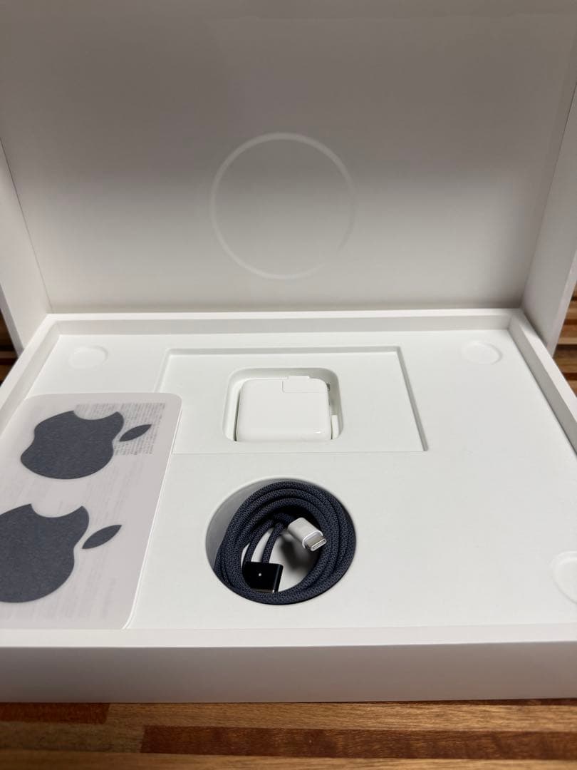 Apple MacBook Air スペースグレー　放電回数4回