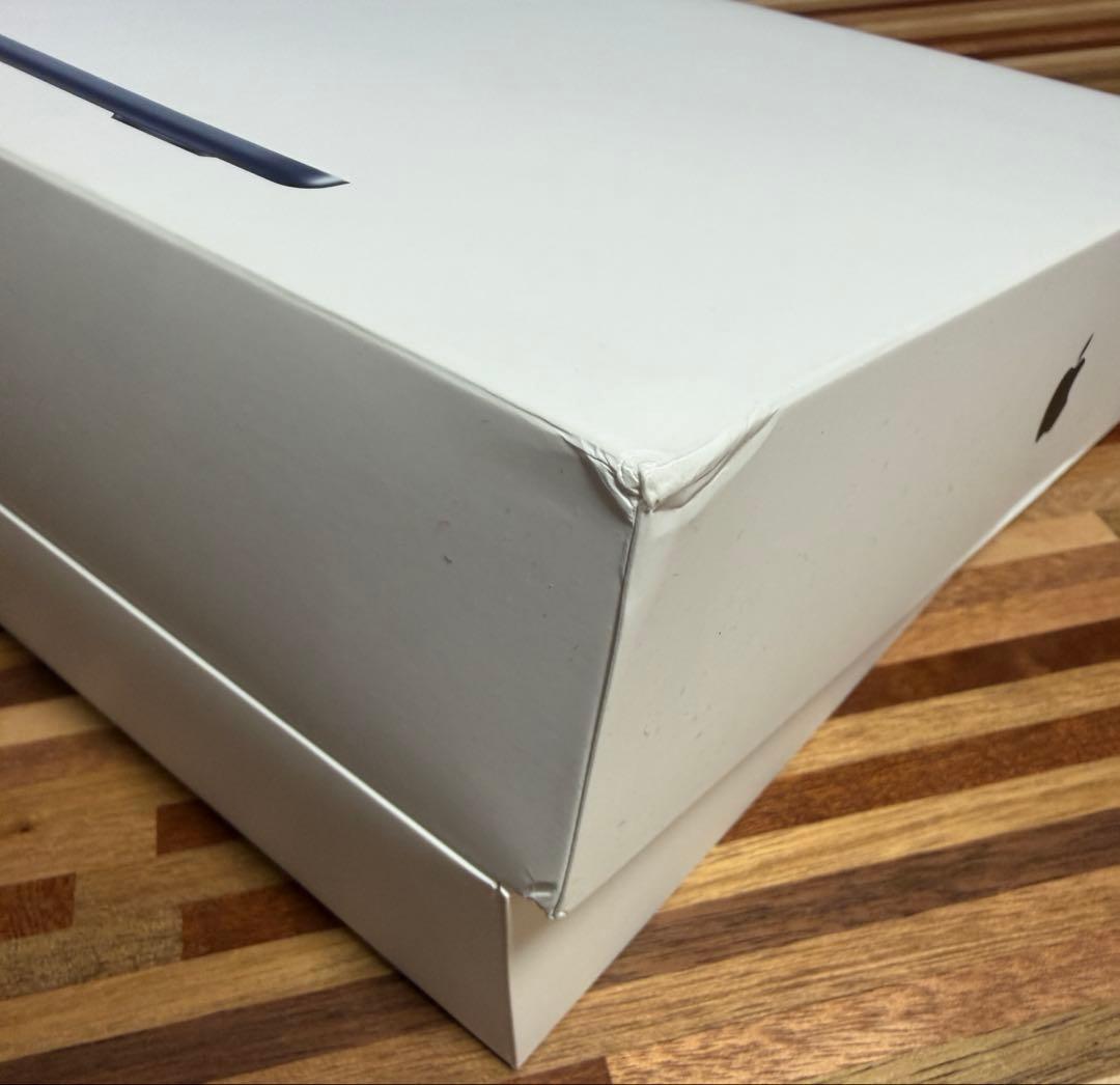 Apple MacBook Air スペースグレー　放電回数4回