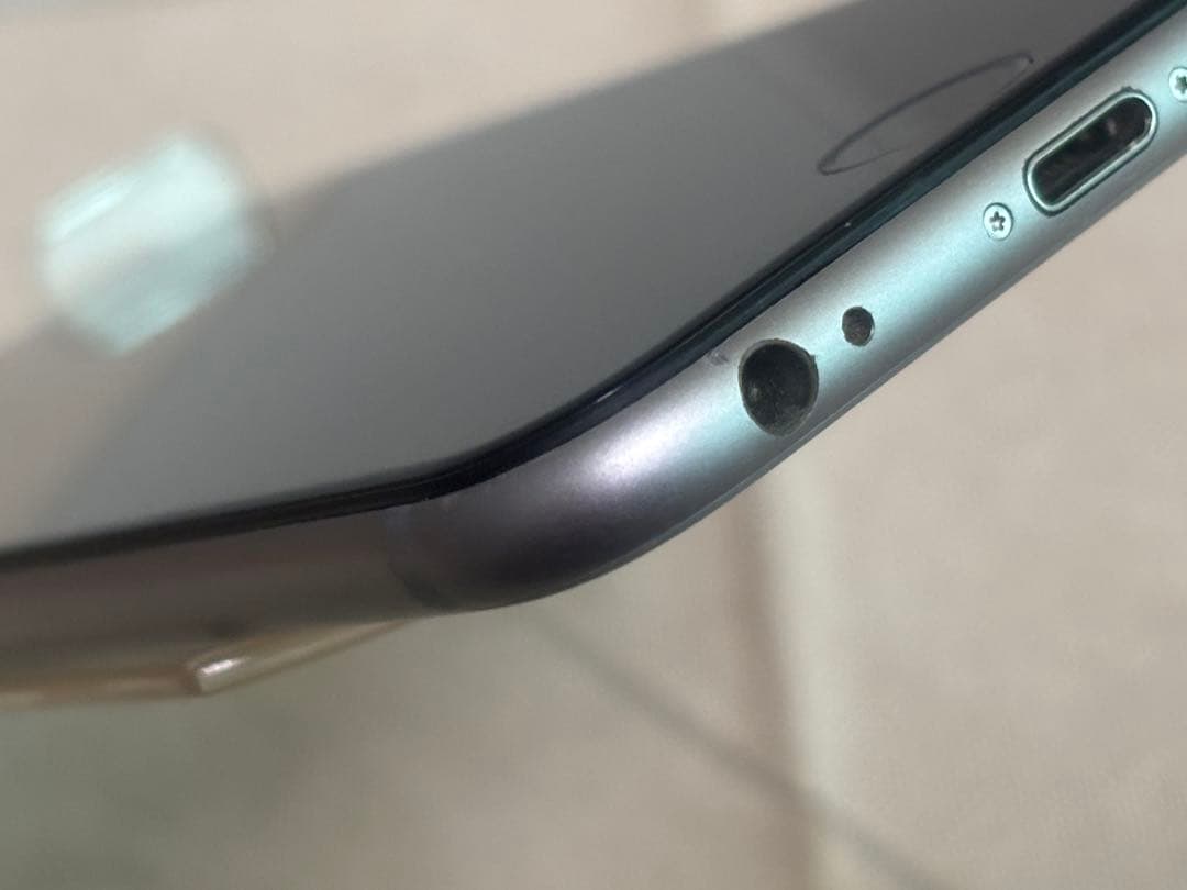 あるぱか❗️【訳あり】iPhone6s 64GB SIMフリーバッテリー新品