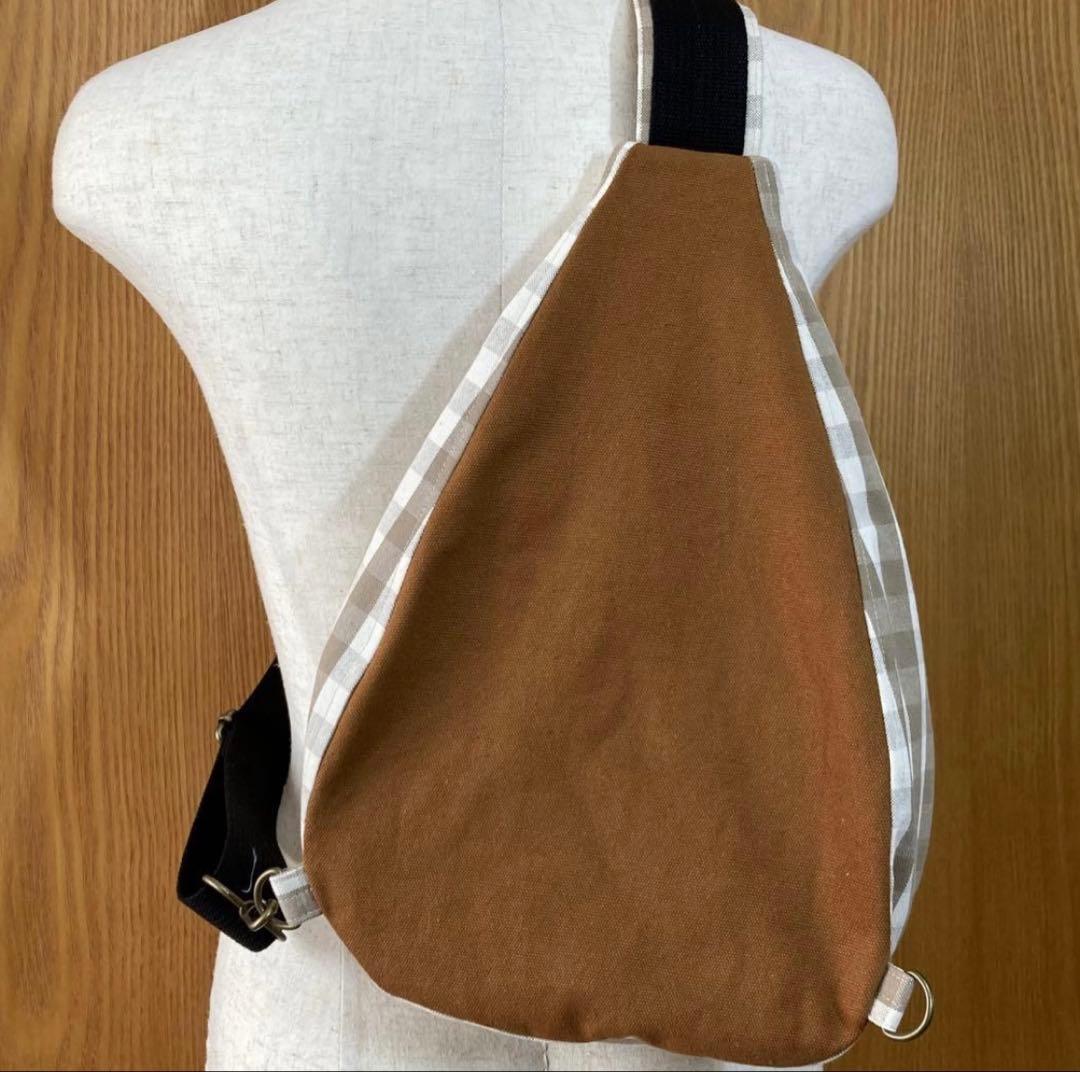 鹿レースのワンショルダー（ホワイト× ブラウン系）