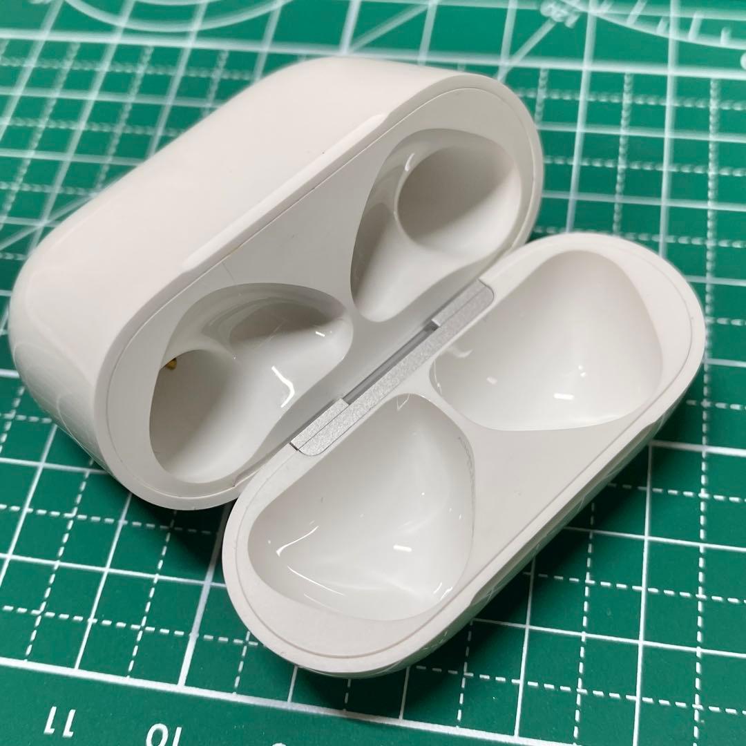 Apple AirPods第4世代 エアポッズ第四世代充電ケース(ANC無し)