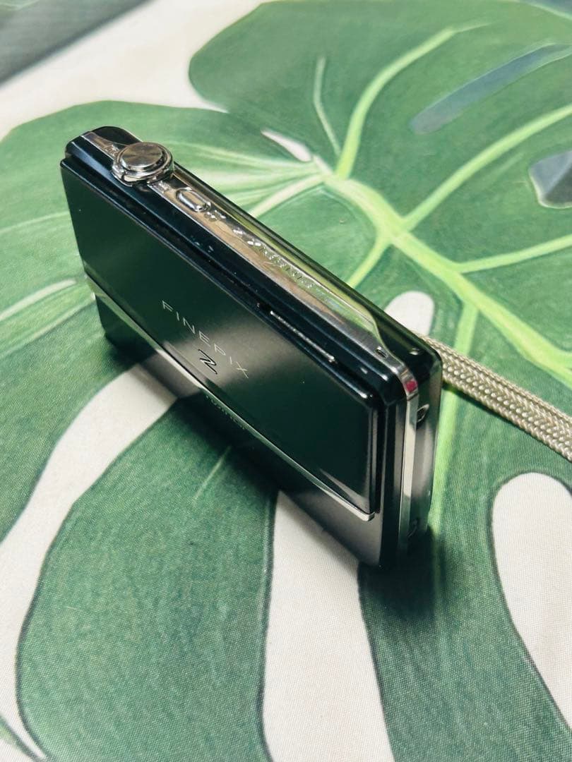 Fujifilm FinePix Z ブラック 本体　バッテリー付き