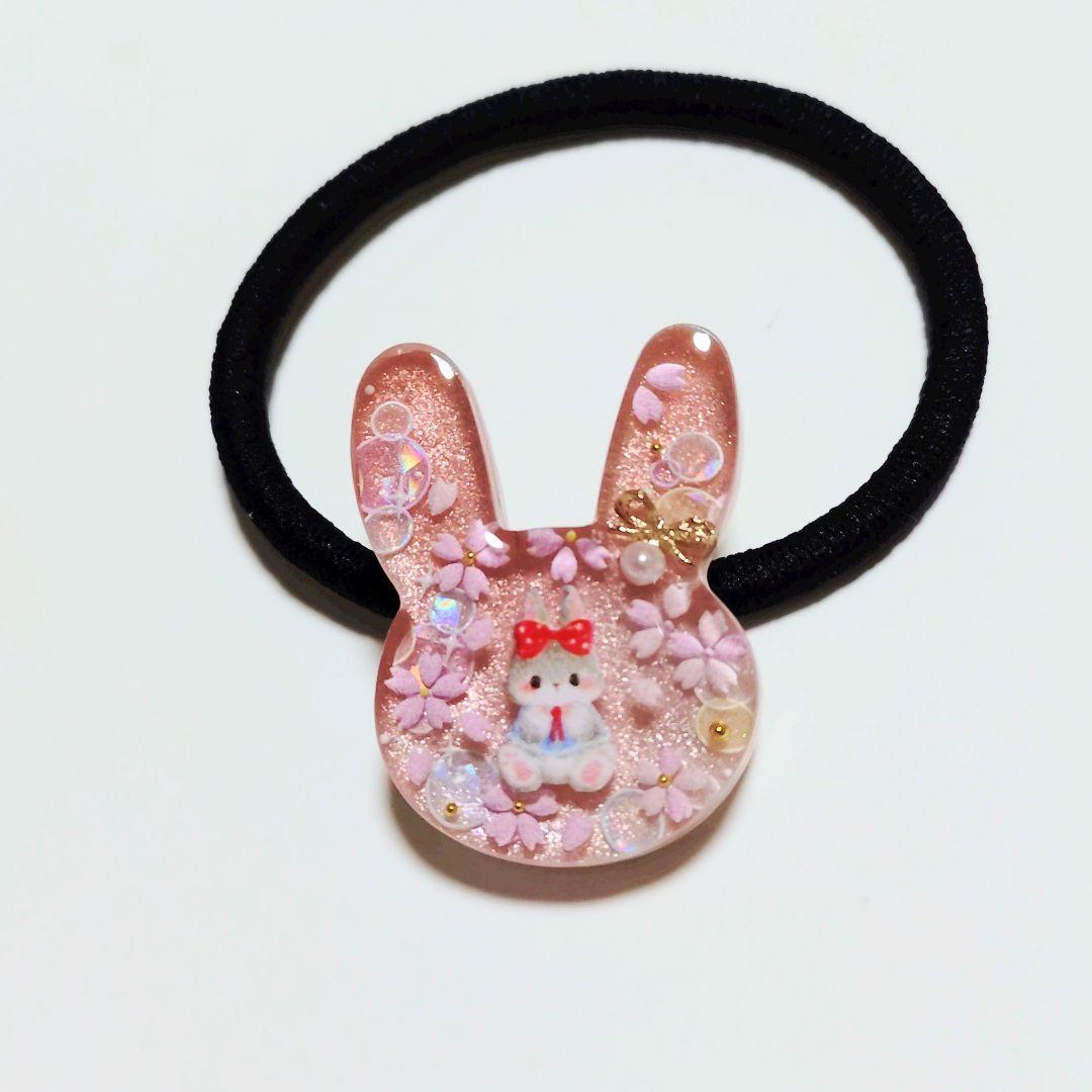 No.589　レジン ヘアゴム マグネット ピンバッジ 桜うさぎ