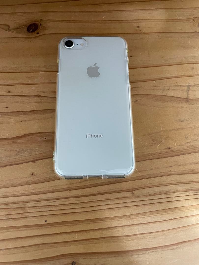 Apple iPhone 8 本体 シルバー SIMフリー バッテリー100%