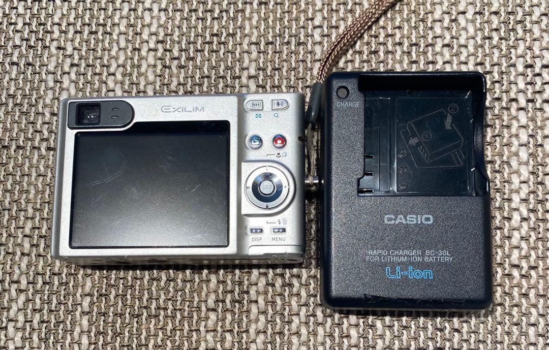 カシオ　デジタルカメラ、EXILIM EX-Z55