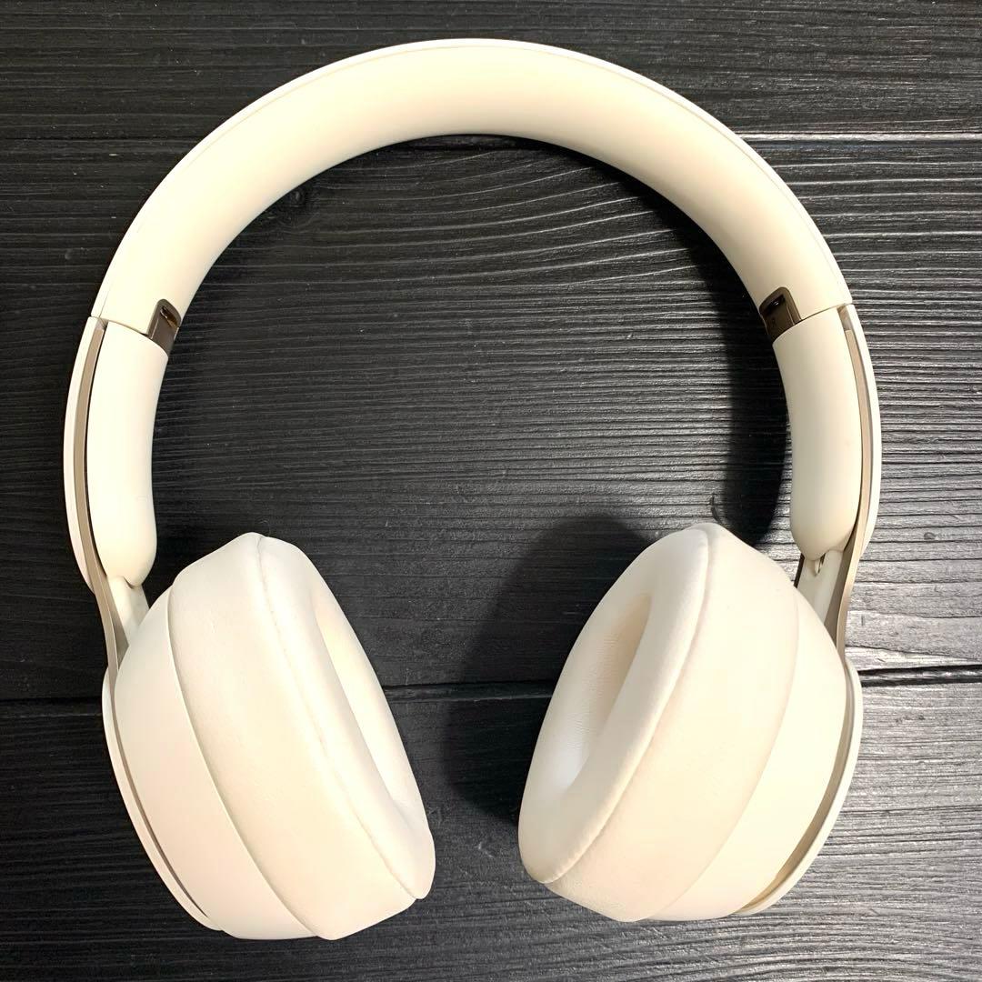 Shin　beats solo pro アイボリー　ワイヤレスヘッドホン