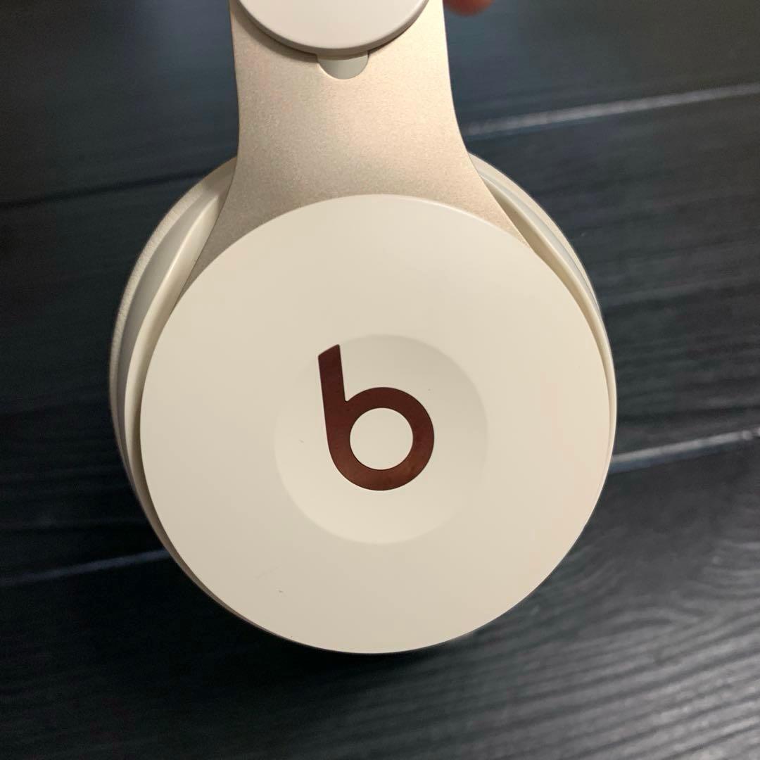 Shin　beats solo pro アイボリー　ワイヤレスヘッドホン