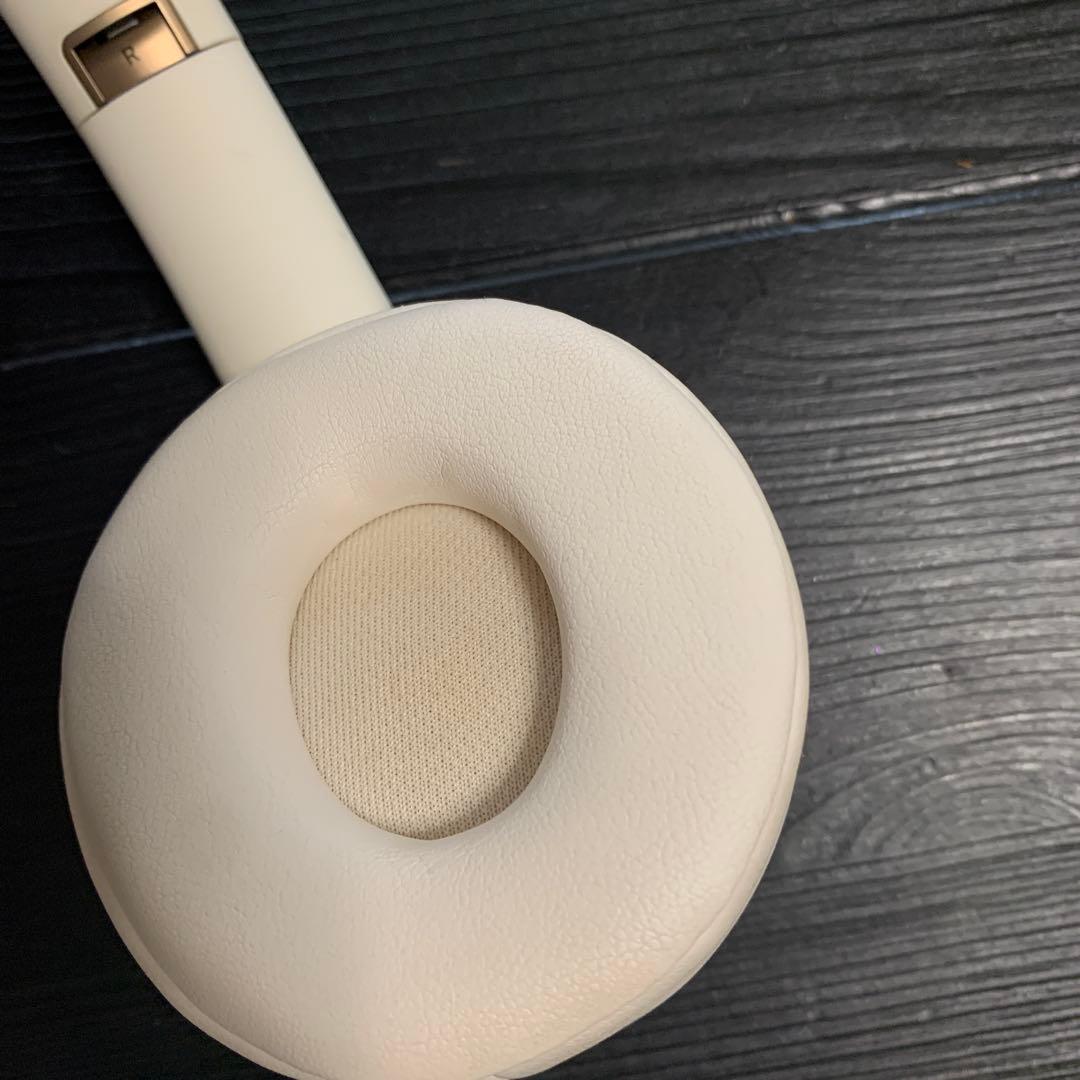 Shin　beats solo pro アイボリー　ワイヤレスヘッドホン