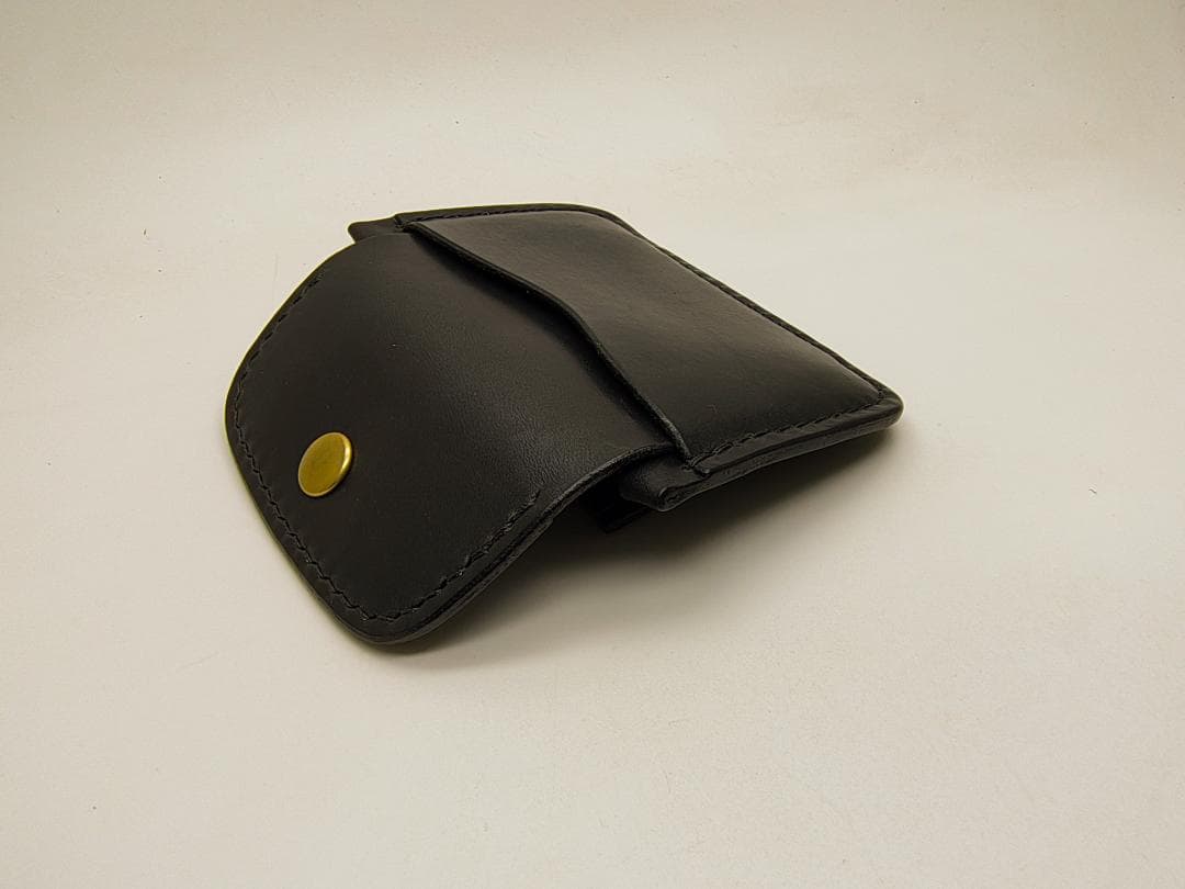 ブラックレザーコンパクト財布