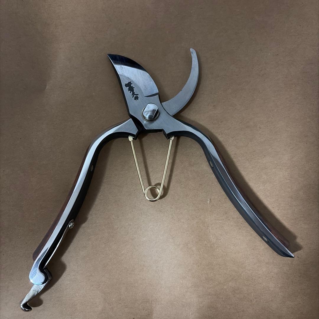 新品未使用　木貼り剪定鋏