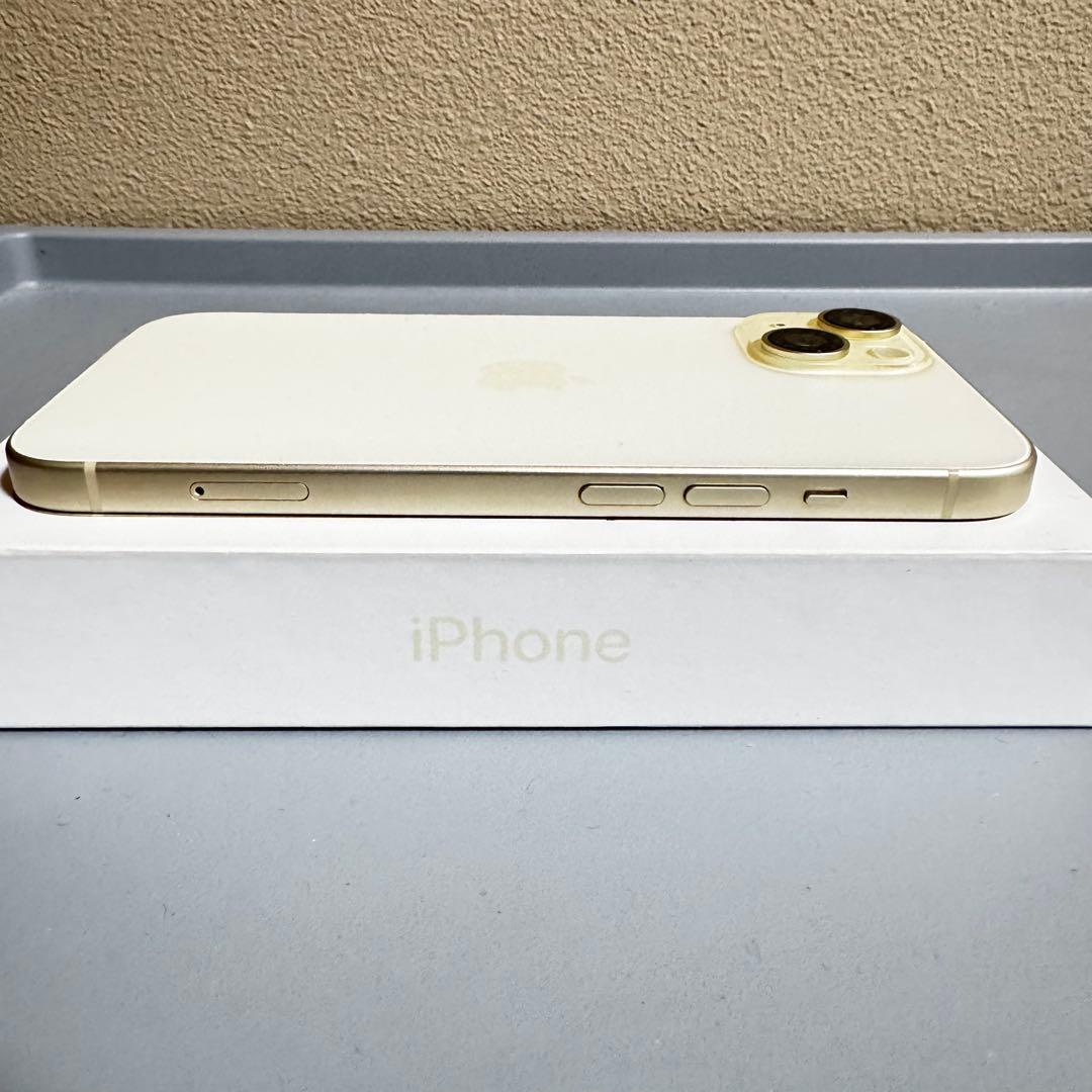 iPhone 15 256GB SIMフリー バッテリー残量100%