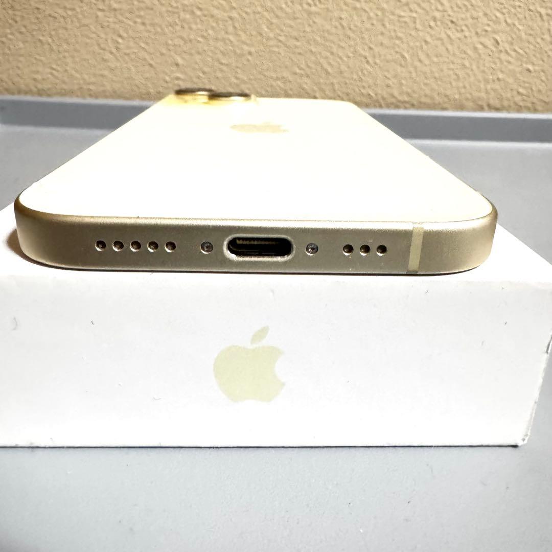 iPhone 15 256GB SIMフリー バッテリー残量100%