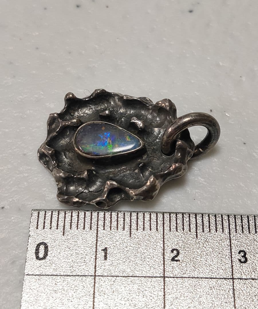 ペンダントトップ　天然石　オパール　シルバー　１点物