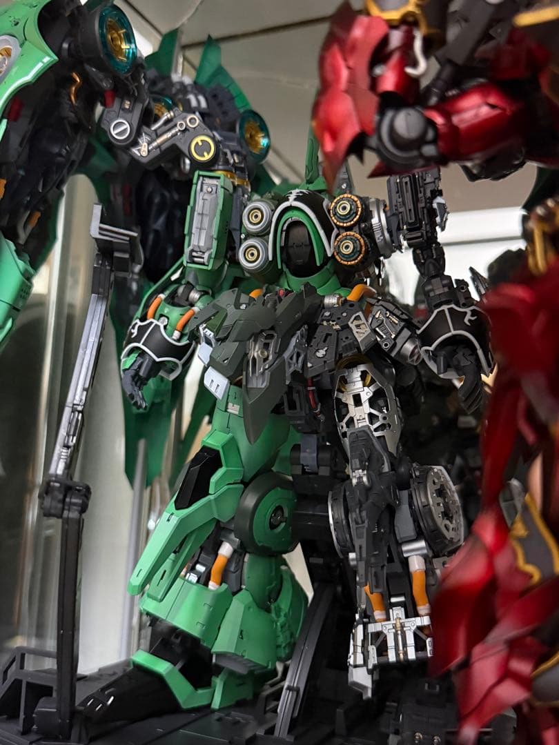 Roen　海外製　1/100クシャトリヤ&シナンジュ　塗装済み完成品セット