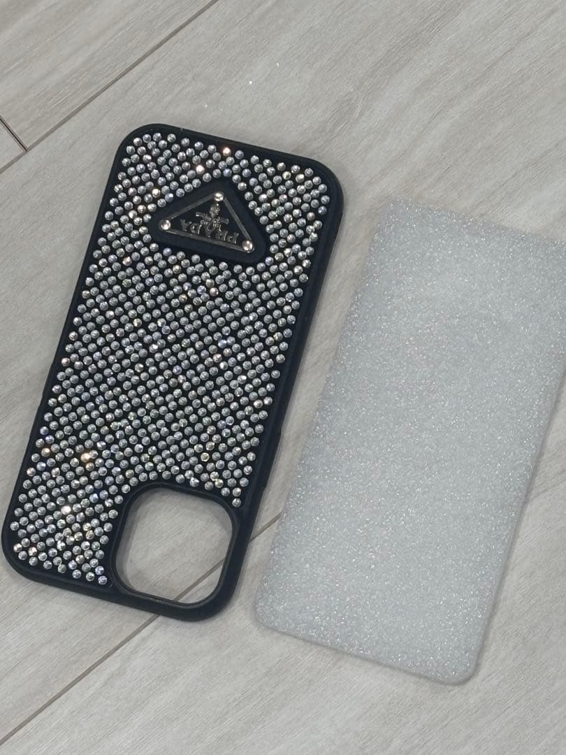 さ*の様 iPhone15ケース❣️最終お値引きセール中❣️ラスト１セットです。