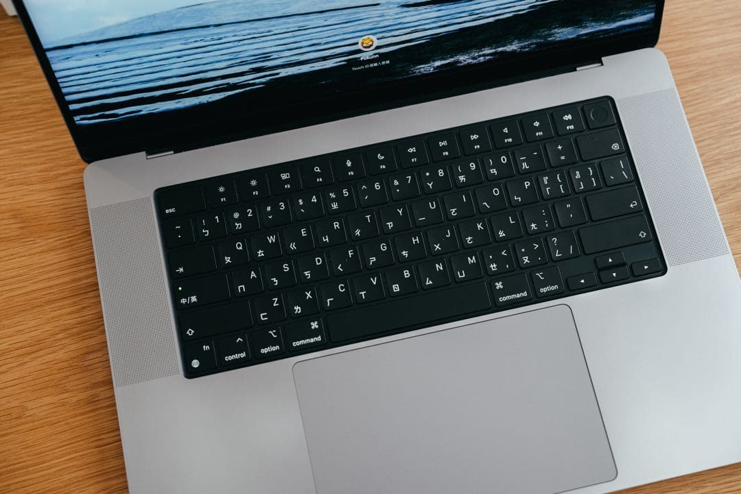 MacBook本体 MacBook Pro 16 M1 Max / 32GB / 1TB