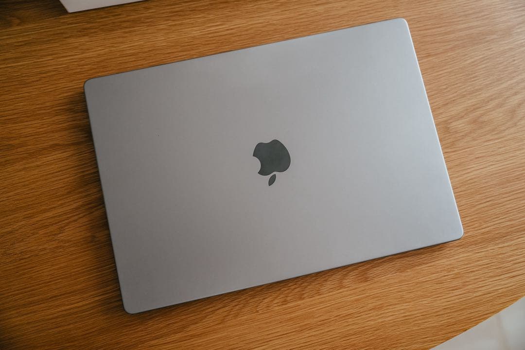 MacBook本体 MacBook Pro 16 M1 Max / 32GB / 1TB