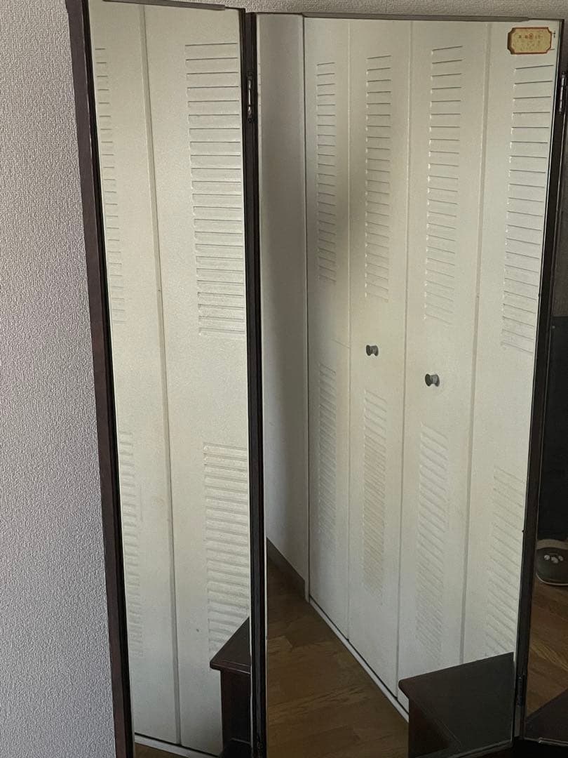 昭和(1960年代)アンティーク　映りの透明感が違う高級鏡使用　三面鏡化粧台