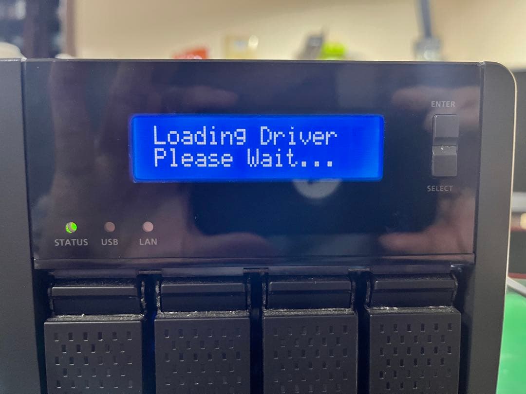 QNAP NAS 4ベイ USB 3.0 LCD表示　TS453 PRO中古品質