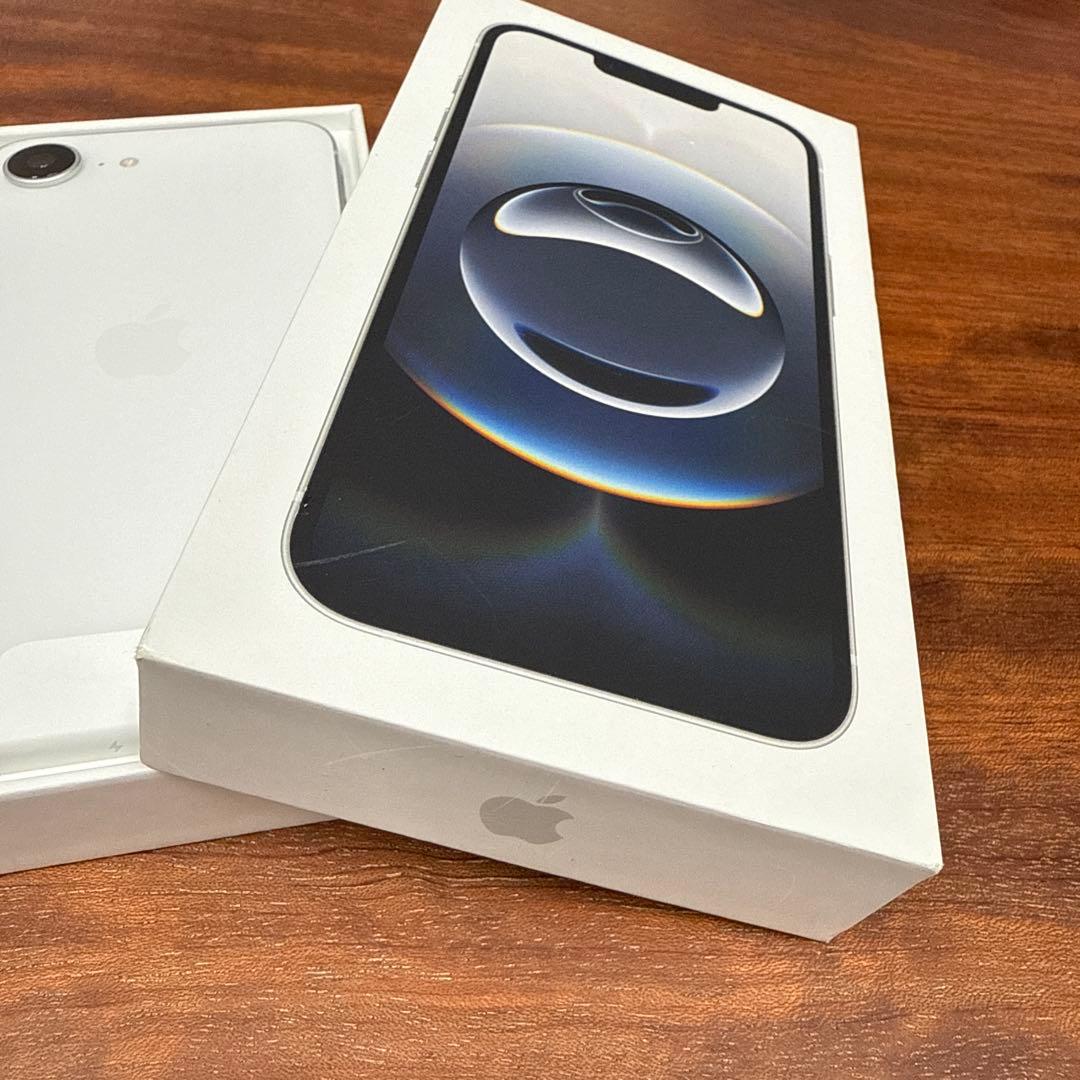 iPhone 16e 新品未使用