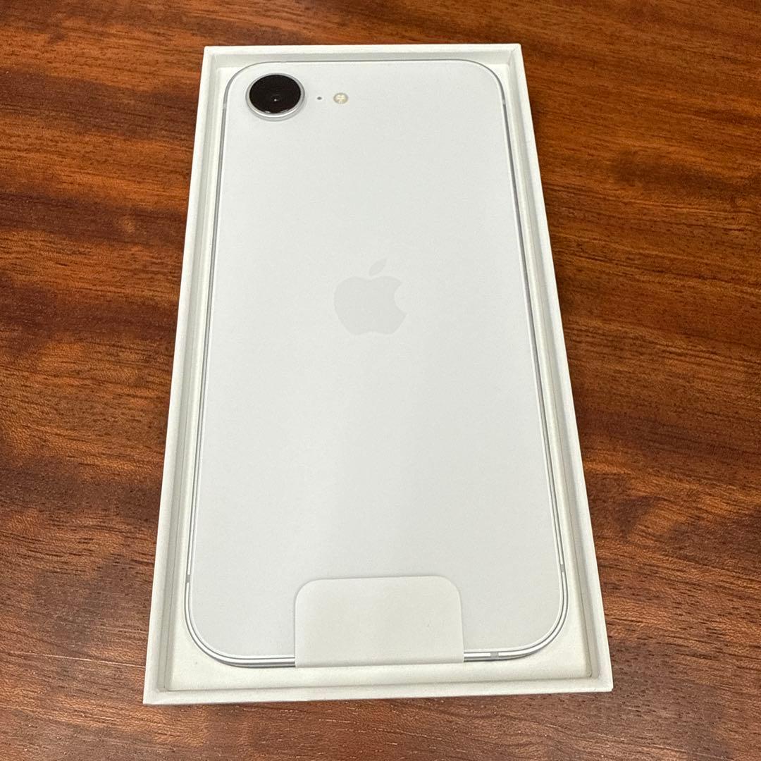 iPhone 16e 新品未使用