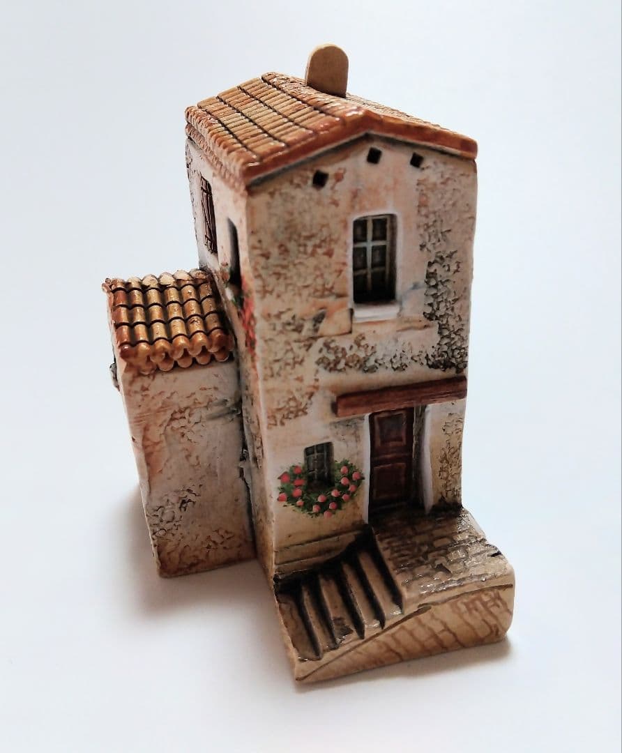 ゴーハウス★GAULT HOUSE お花の装飾が可愛いフランスの家