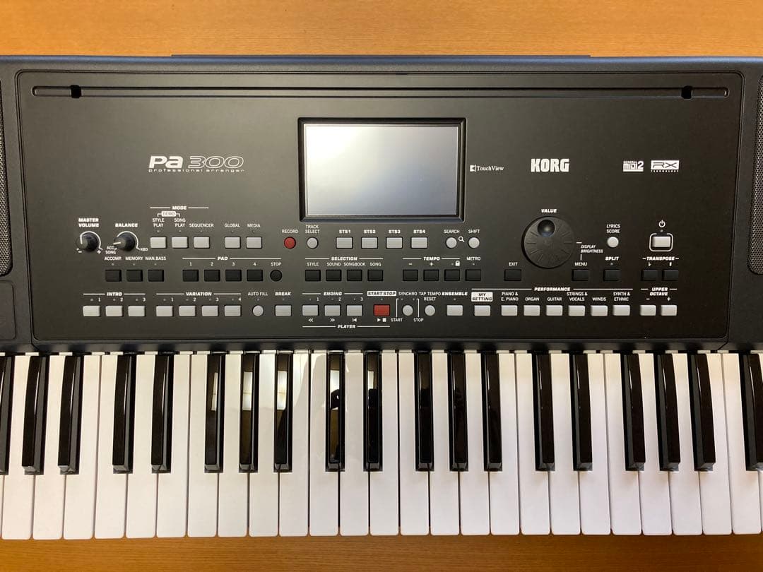 KORG Pa300 シンセサイザー