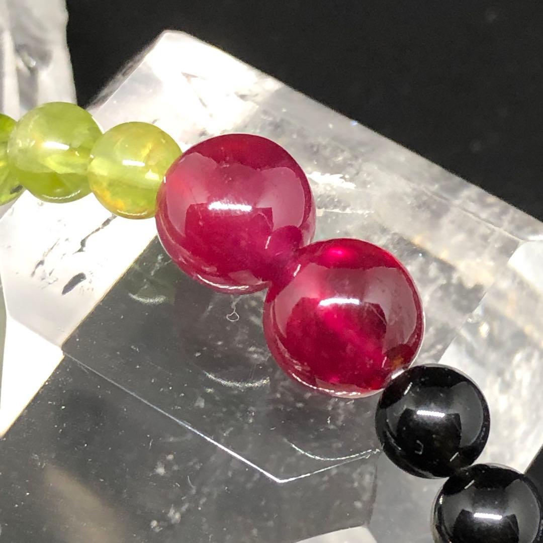 ペリドット　ルビーSA オニキス　天然石ブレスレット