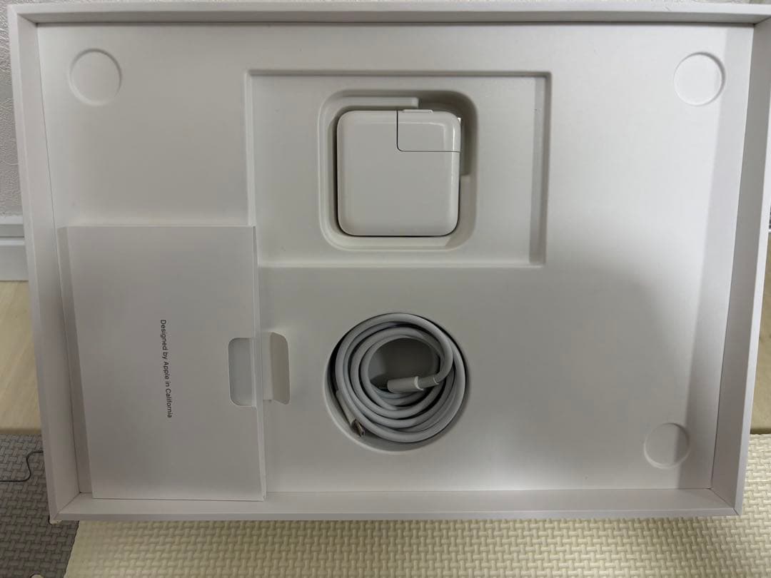 【美品】Apple MacBook Air M1 2020年　256GB