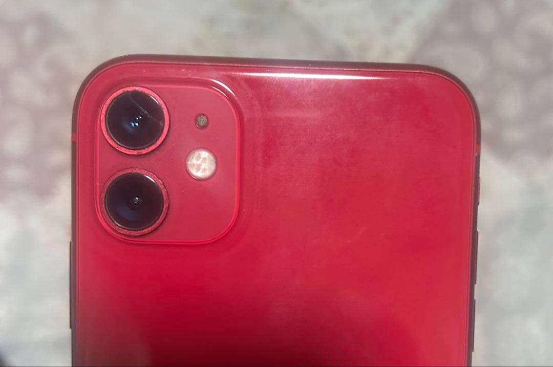 iPhone 11 本体128G キズあり　カメラレンズ割れあり　ジャンク