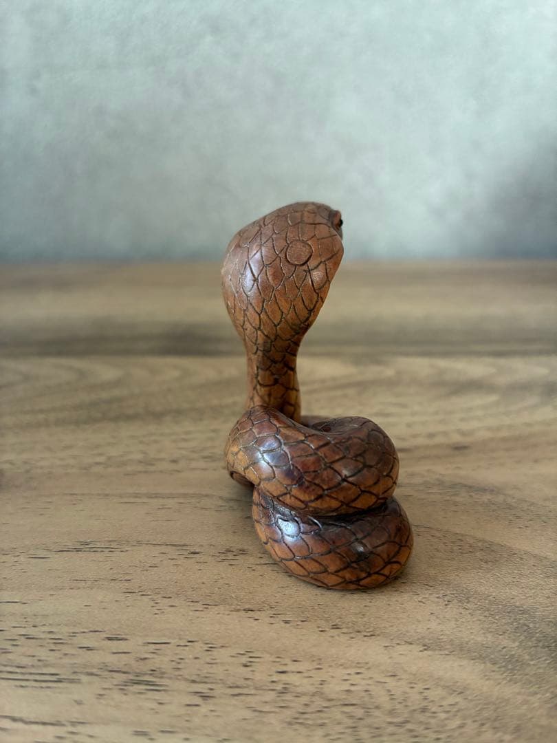 木彫 根付 蛇　座銘「石川」