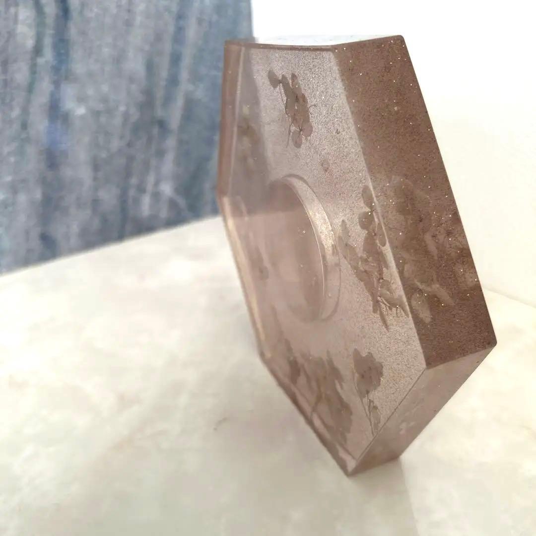 ハンドメイドレジン置き時計　アート作品　ラメ入り　おしゃれ　プレゼント