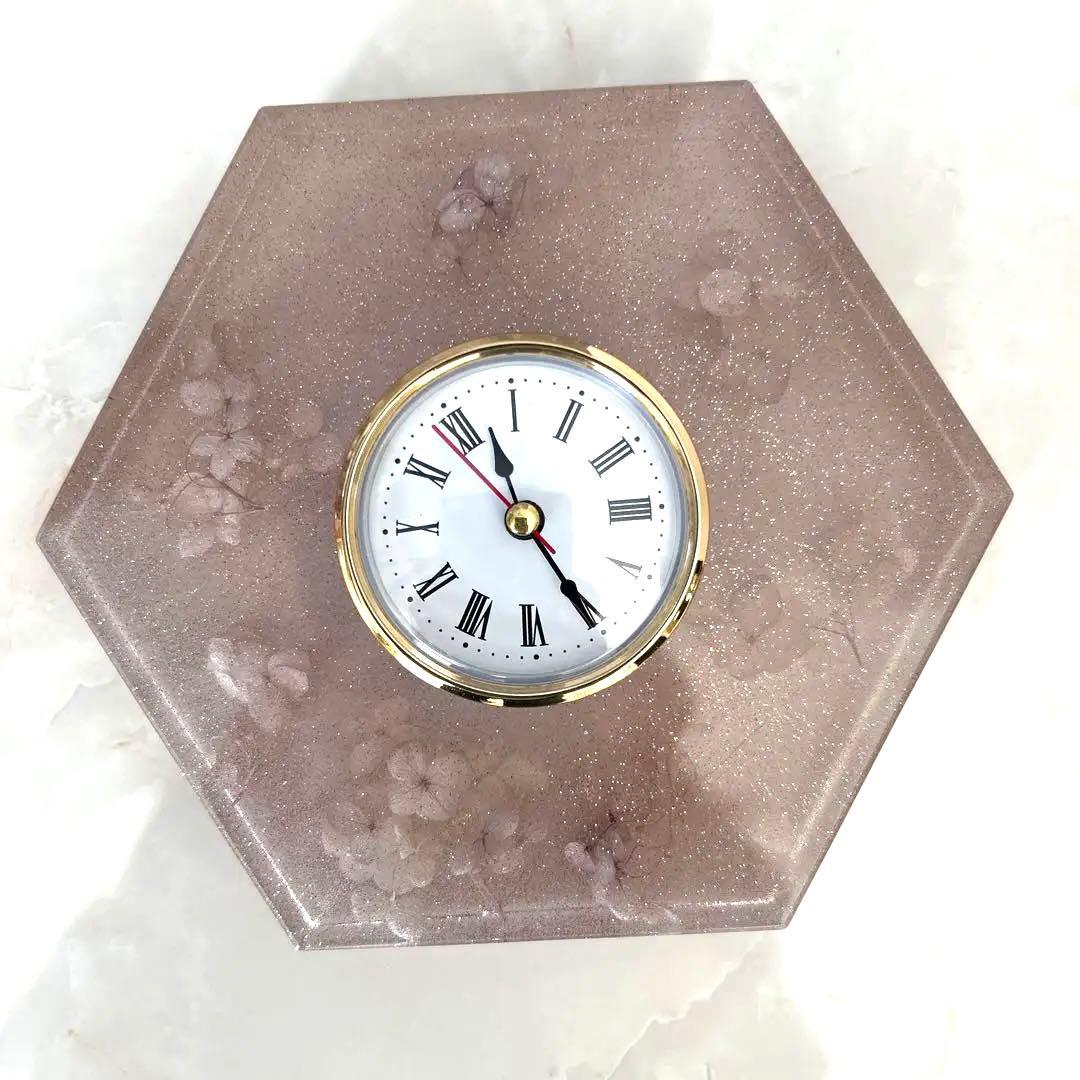 ハンドメイドレジン置き時計　アート作品　ラメ入り　おしゃれ　プレゼント