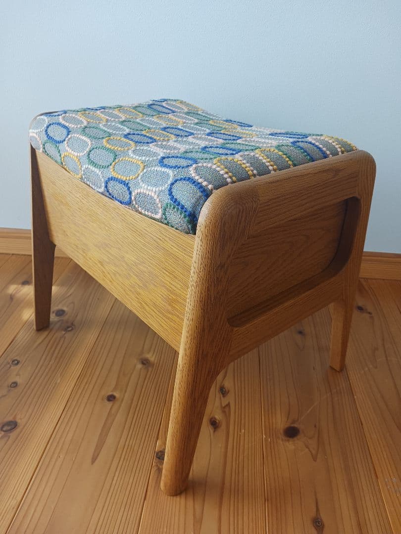 ハンドメイド木製スツール