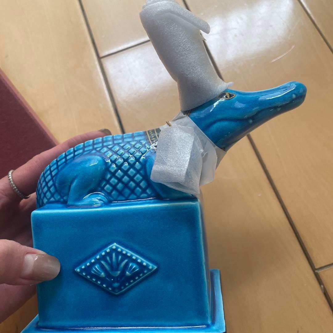 美濃焼　幸兵衛窯青釉オーナメント 「セベク」