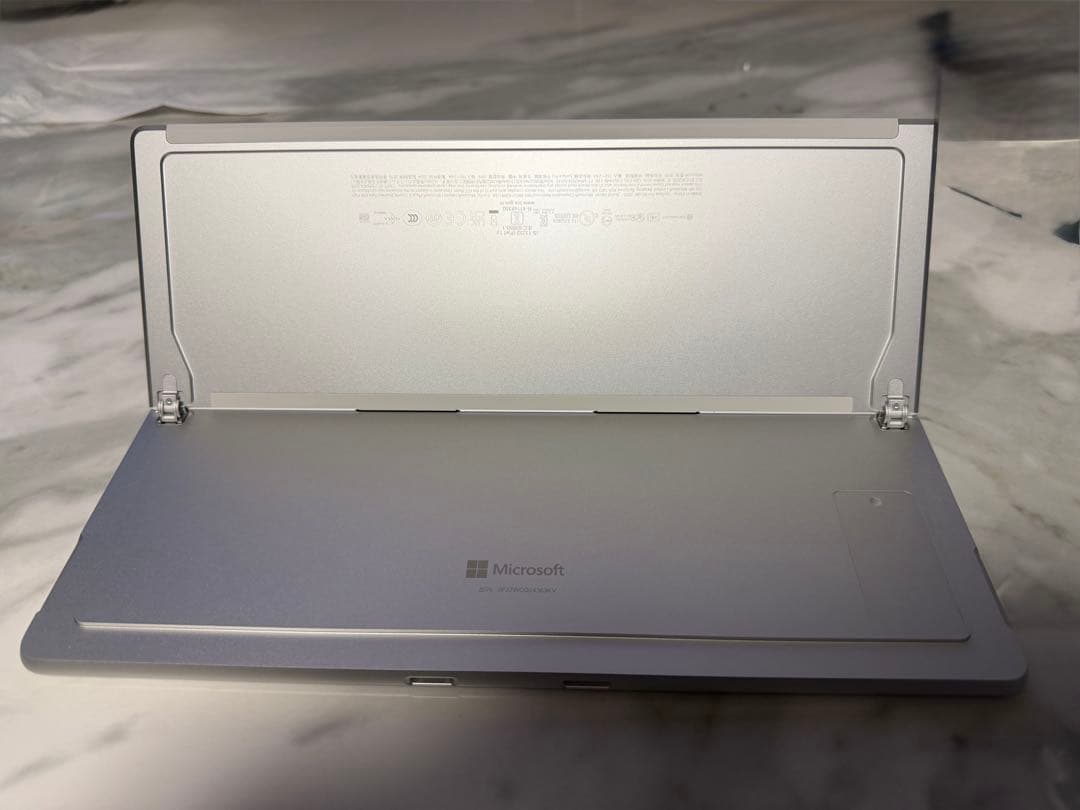 Windows Surface Pro 11世代　512GBストレージ