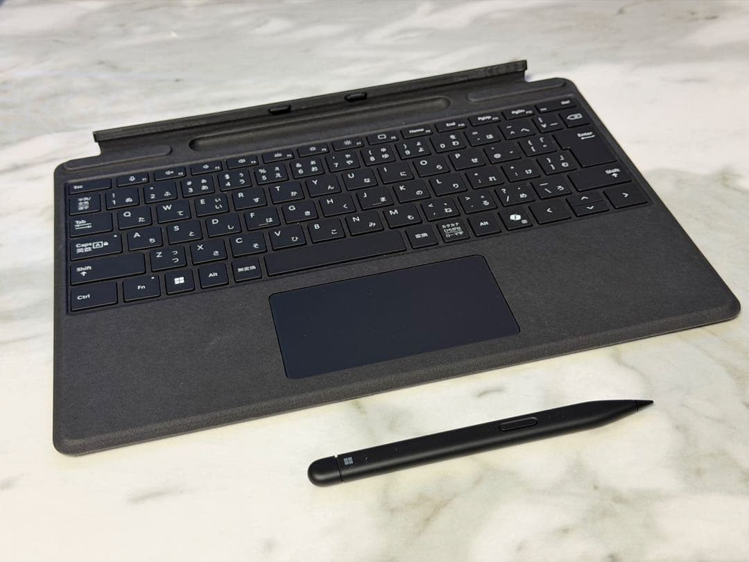 Windows Surface Pro 11世代　512GBストレージ